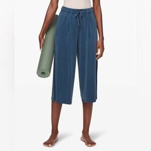 Lululemon Flow In Elegance Crop Yoga Pants SIZE 4 High Rise Wide Leg Lounge